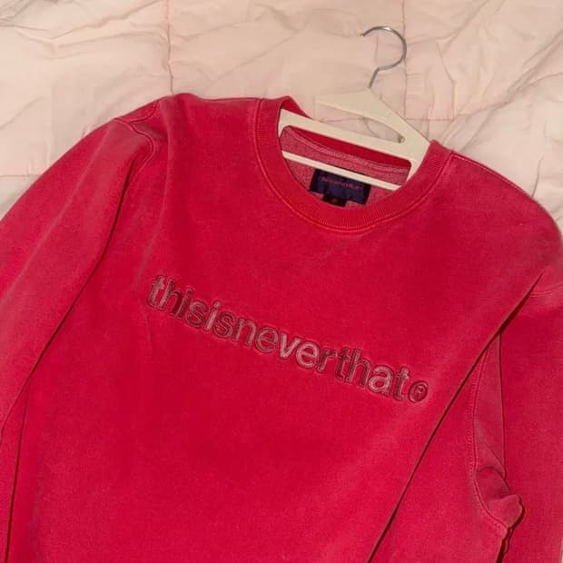 디스이즈네버댓 맨투맨 레드 m