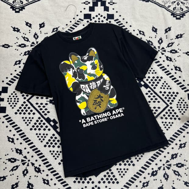 베이프 오사카 마네키네코 한정판 반팔티