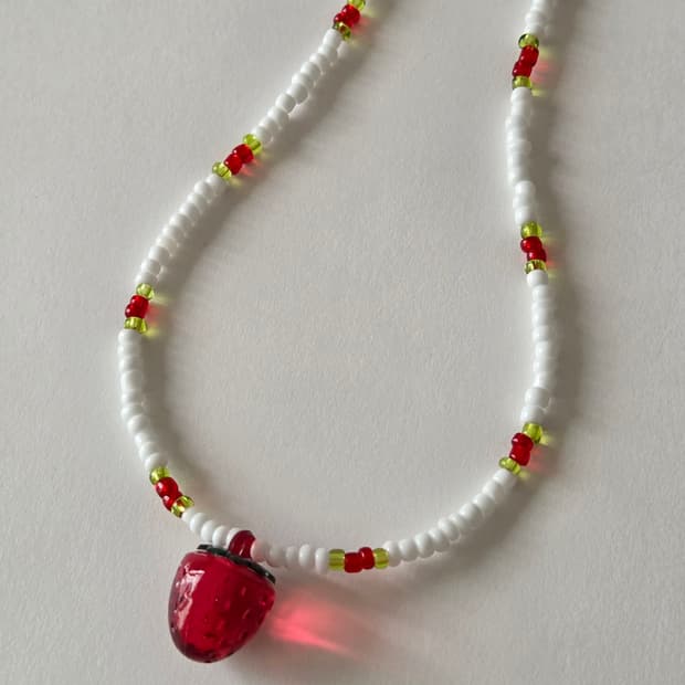 [Handmade] 딸기 비즈목걸이