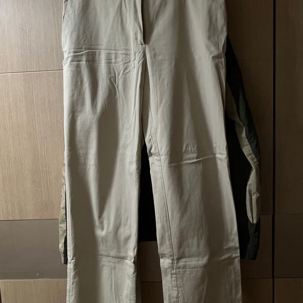 코스 cos 크롭 턴 트라우저 로에베맛 36사이즈 팝니다