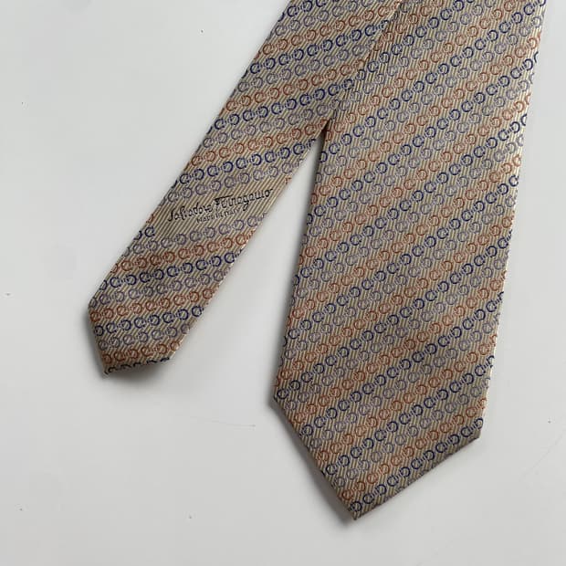 페레가모(Ferragamo) 모노그램 넥타이 정품명품 7.8cm