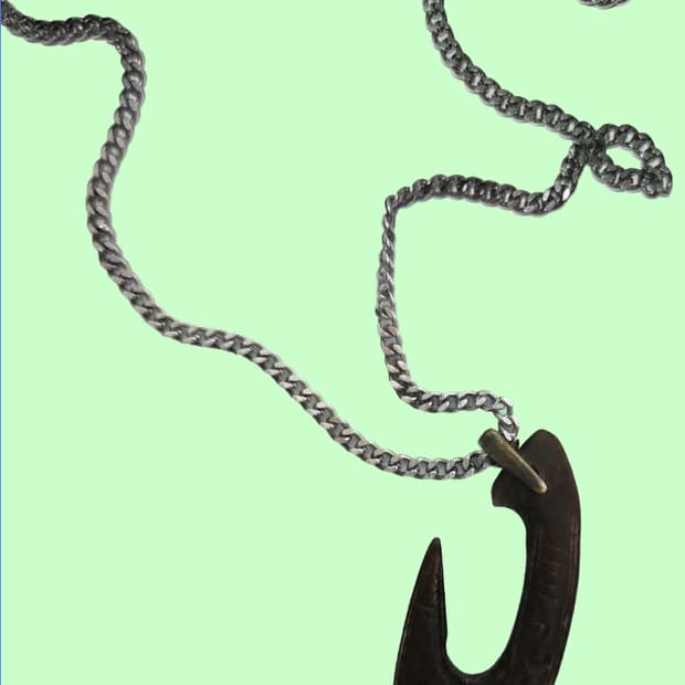 훅 쉐입 포인트 목걸이 