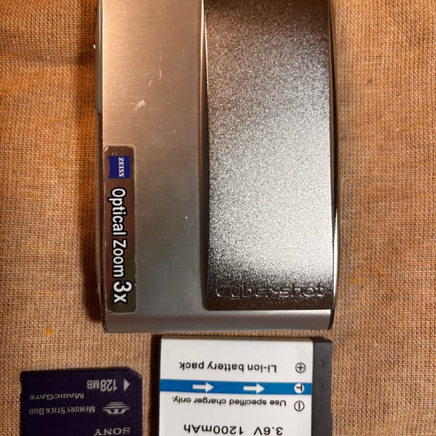 소니 사이버샷 dsc-t5 디카