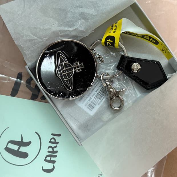 비비안웨스트우드 거울 키링