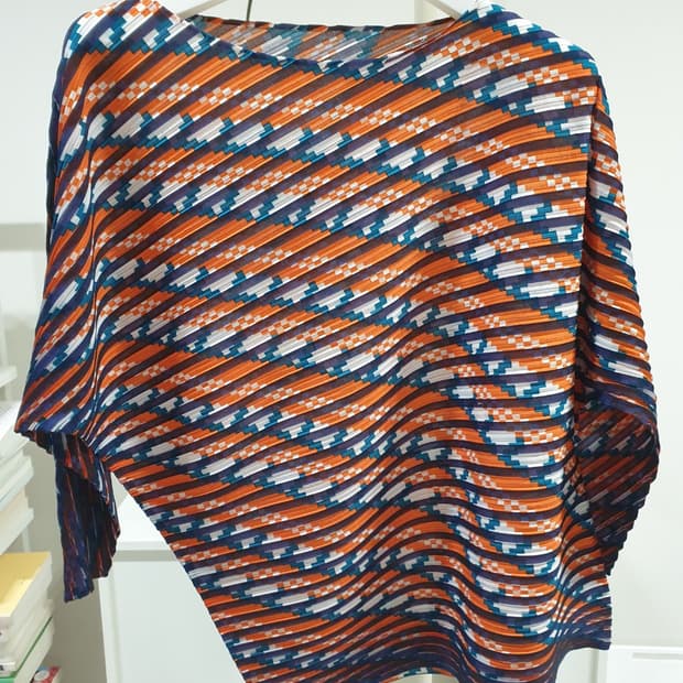 이세이미야케 플리츠 상의 2