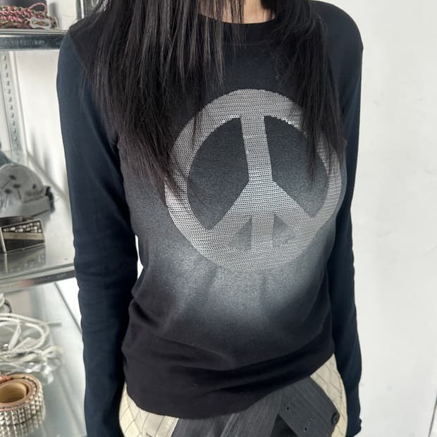 루시엔 펠라트 로고 스팽클 롱 슬리브