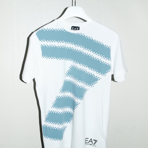 7 T-shirts