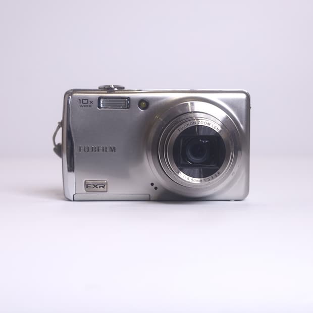 후지필름 파인픽스 F70 EXR 실버 박스셋  ​