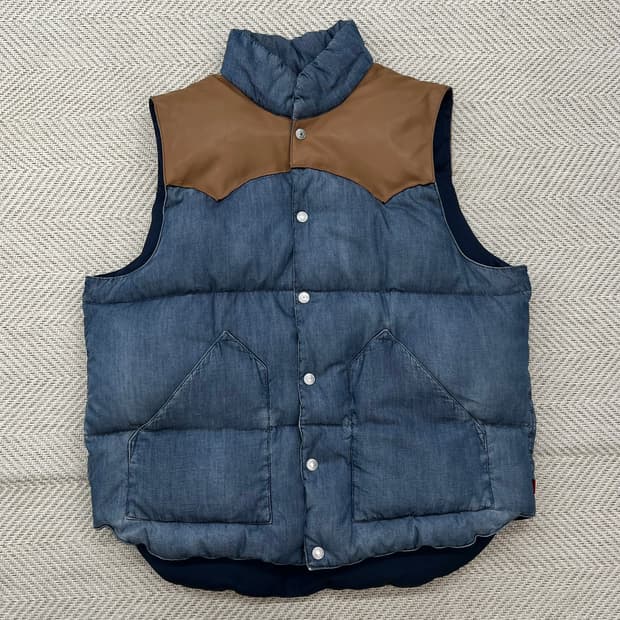 리바이스 리버시블 데님 패딩 베스트 r2910