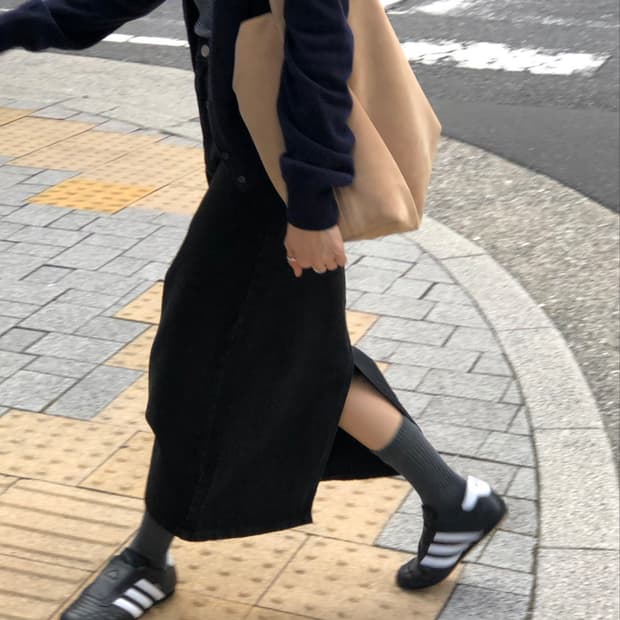 아르토 르모어 데님 스커트