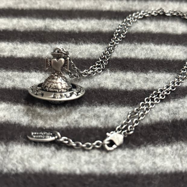 비비안웨스트우드 오알비 고딕 팬던트 목걸이