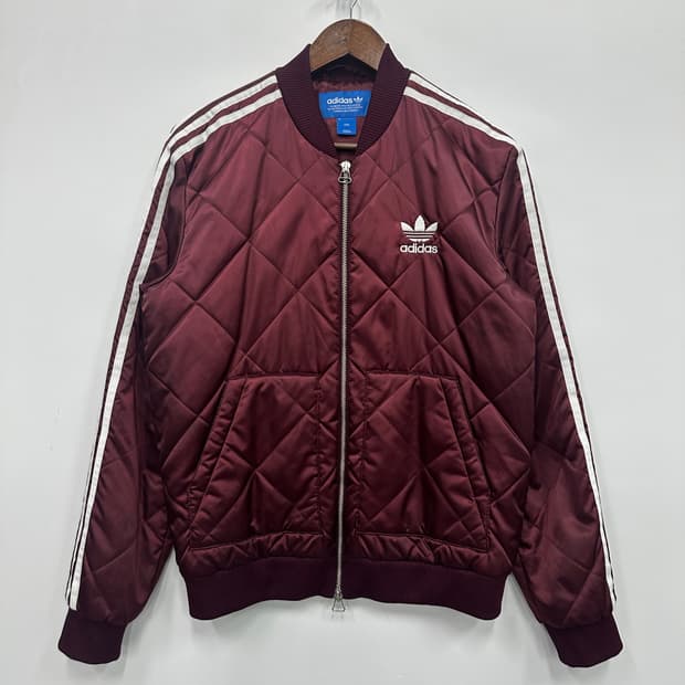아디다스 버건디 퀄팅 패딩 