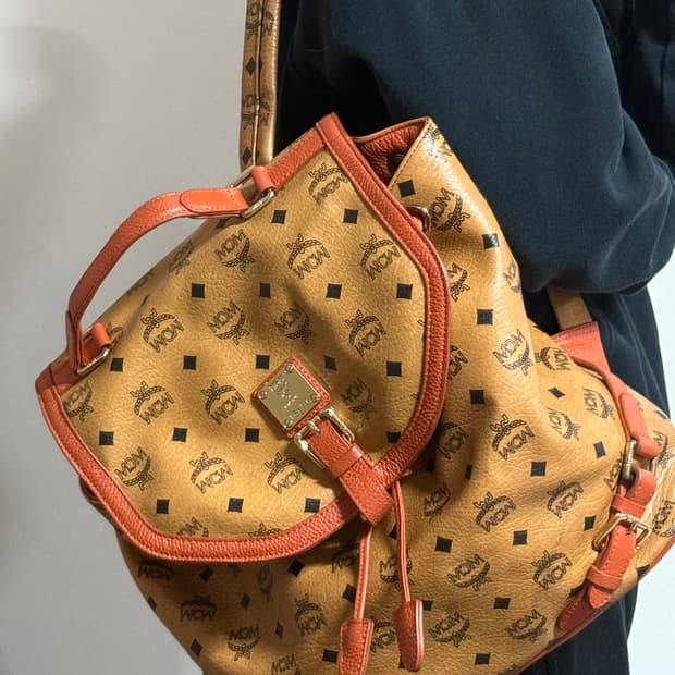 MCM 미디엄 백팩