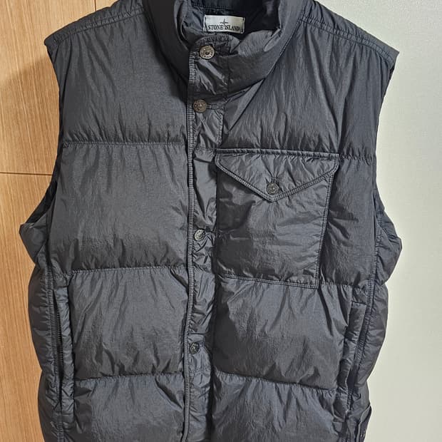 24FW 스톤아일랜드 패딩조끼