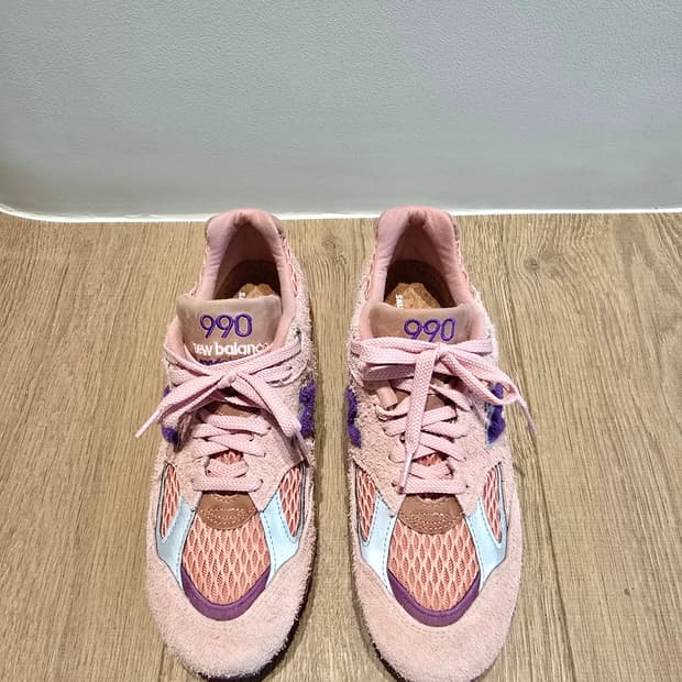 뉴발란스 990v2 살레헤 벰버리 265사이즈입니다.