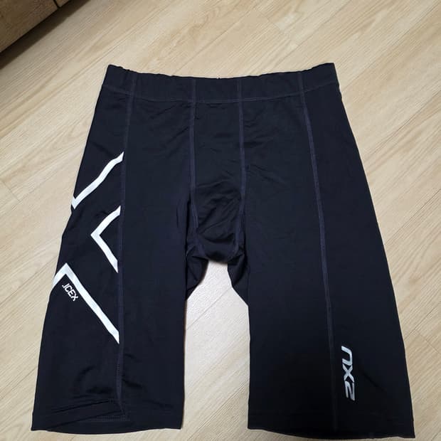 2XU 컴프레션 반바지 (44cm) M 러닝 헬스 조깅 달리기 마라톤