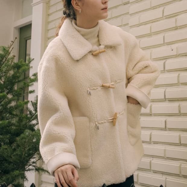 틸아이다이 울 무스탕 더플코트 (아이보리)