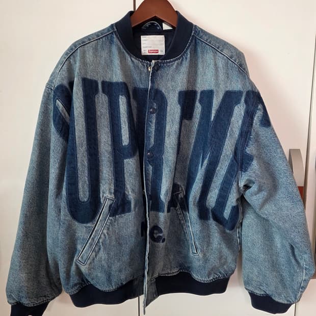 슈프림 워시드 녹아웃 데님 바시티 자켓 워시드 블루