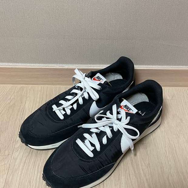 나이키 테일윈드 검흰 280