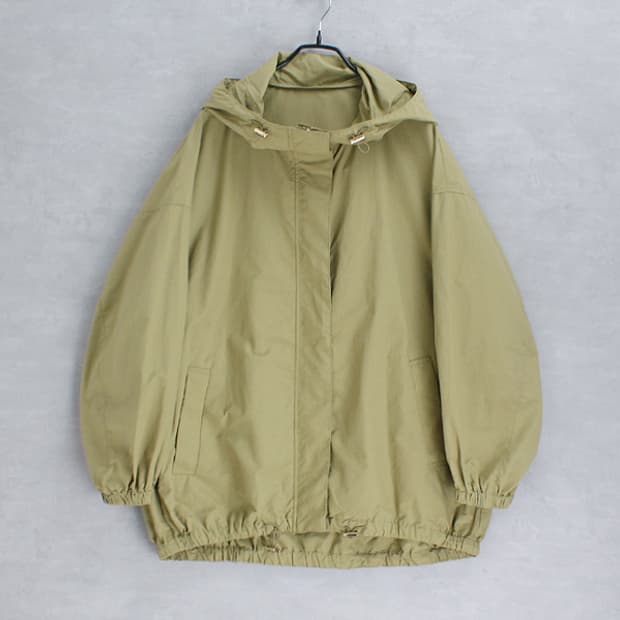 GU _ Oversize Mountain Parka