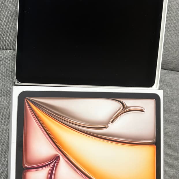 아이패드 에어 11(M3) 128GB 스타라이트 색