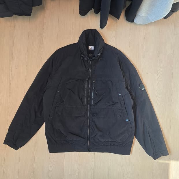 CP컴퍼니 chrome-r 사파리 자켓