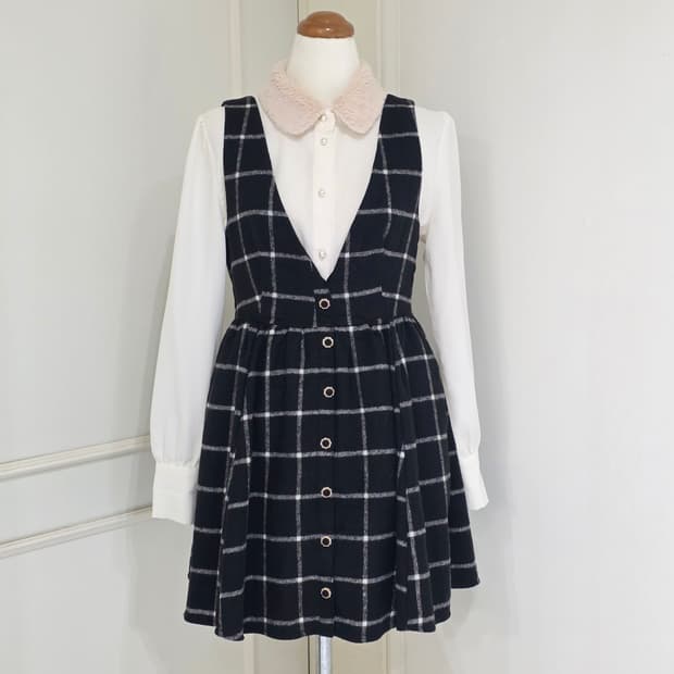 ingni)고딕로리타st 로맨틱 양지뢰 체크모직 v넥 민소매원피스