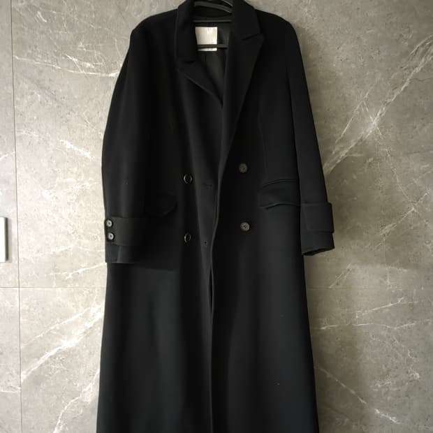 핸드메이드 롱 코트
울 캐시미어 블랙.

M.