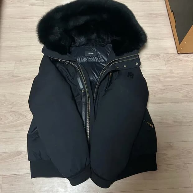 맥케이지 딕슨 금장 블랙퍼 패딩 42