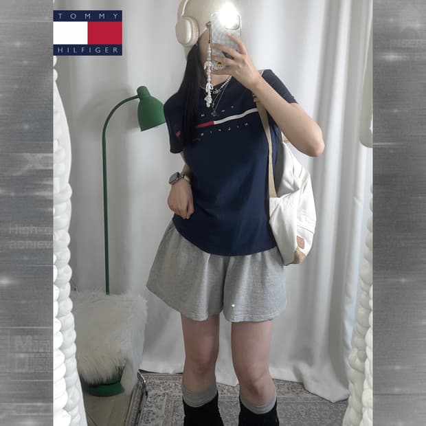 타미 네이비 로고 반팔 티셔츠