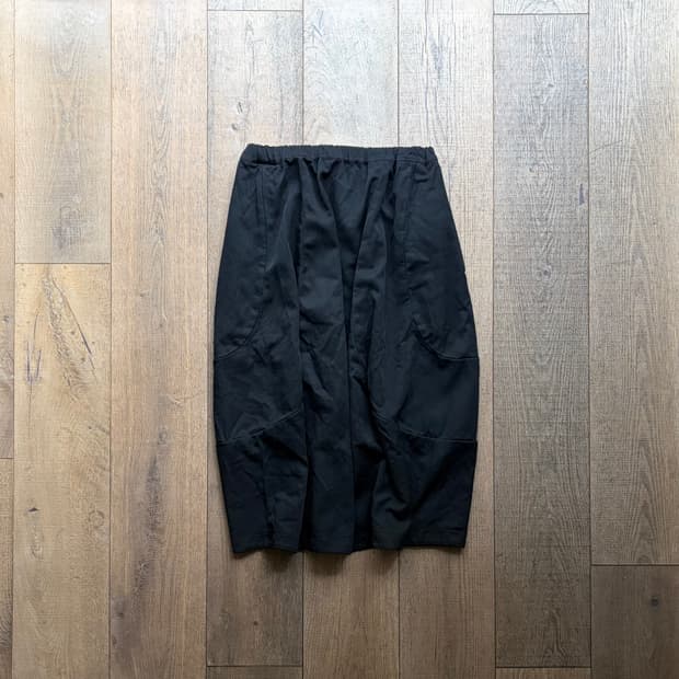 Cutting Line Detail Maxi Skirt