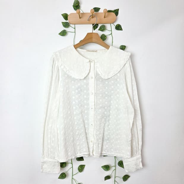 펀칭 빅카라 블라우스