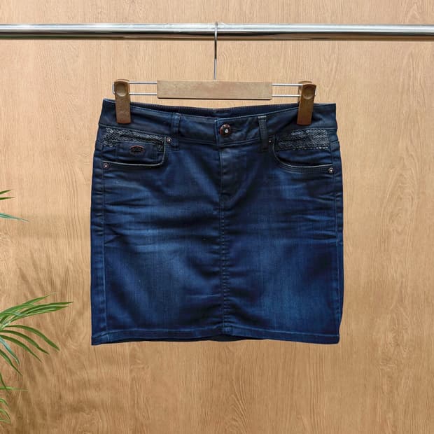 게스 데님 미니 스커트 스팽글 포켓 로고 장식 디테일 H라인 진청