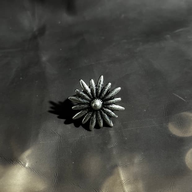 Silver flowering