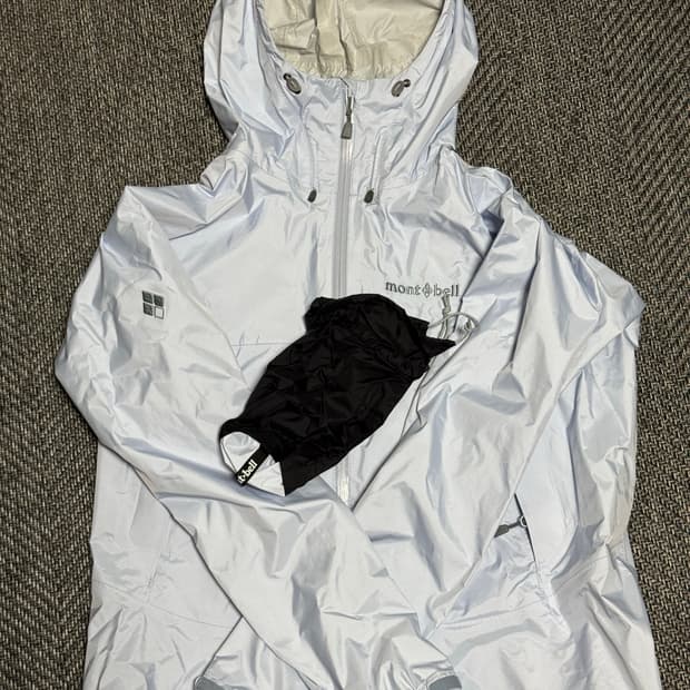몽벨 바람막이 M