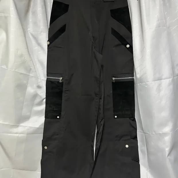 커마웨어 24fw 스웨이드 배색 스냅 카고 팬츠