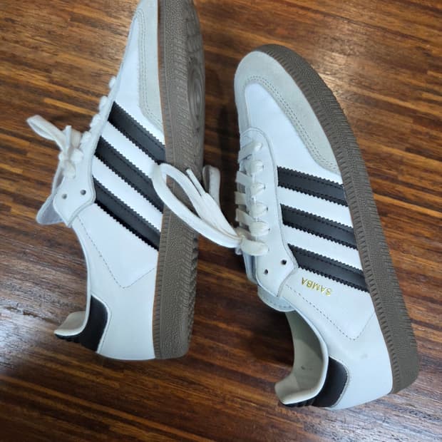 아디다스 삼바 화이트검 240