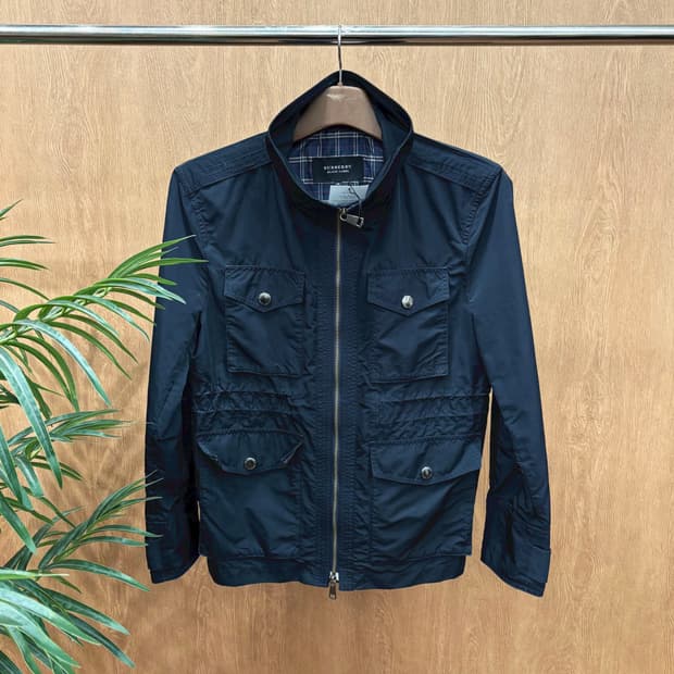 버버리 블랙라벨 필드 자켓 플랩 패치 포켓 스탠드 칼라 디테일 네이비