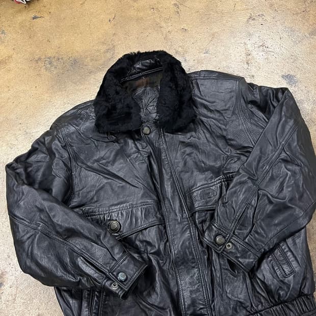 [정품/L] KENZO 겐조 블랙 가죽 무스탕 자켓 b19