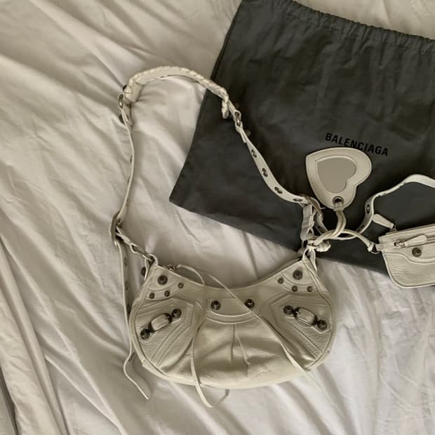 발렌시아가 르카골 xs 화이트