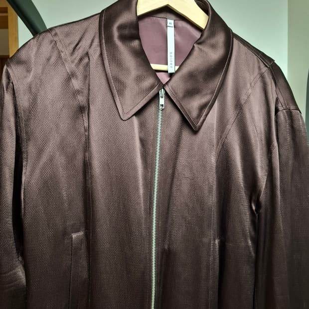 노이어 글로시드 스윙탑