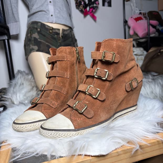 Ash 아쉬 스웨이드 웨지힐 스니커즈