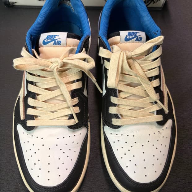 나이키 조던1 트래비스스캇 프라그먼트 로우 밀리터리블루