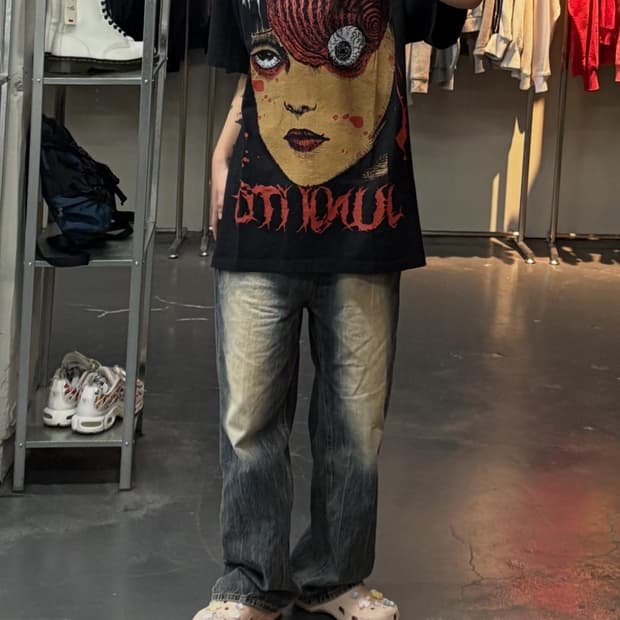 이토준지 빈티지 소용돌이 애니 반팔 A3016