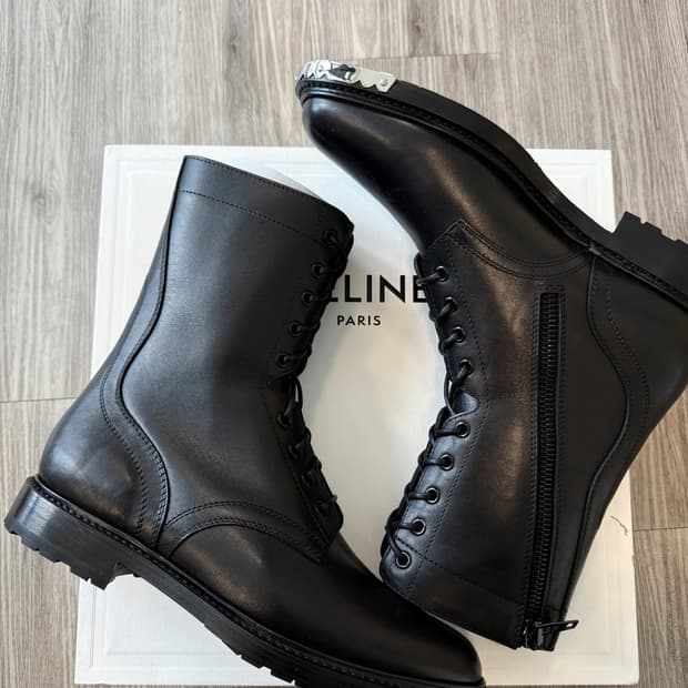 (구매) Celine 레인저 부츠 41 사이즈 구합니다