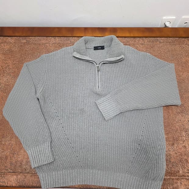 일꼬르소 반집업 니트 XL