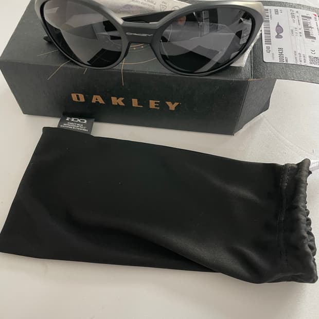 오클리 선글라스