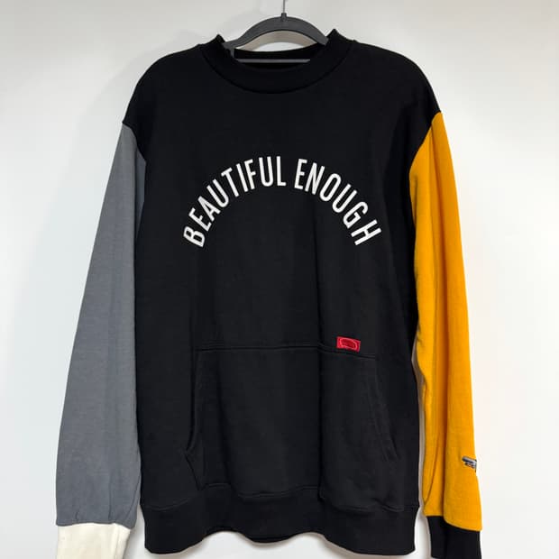 모티브 스트리트 배색 맨투맨 100-105