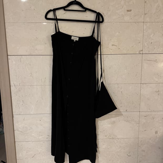 르메르 Lemaire 드라이 실크 슬립 드레스 블랙 34 (런웨이 피스)