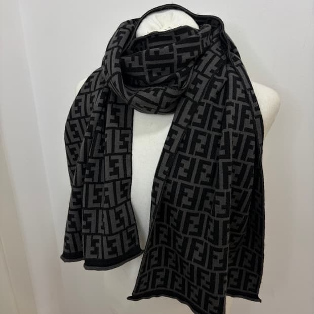 펜디 울 주카 머플러